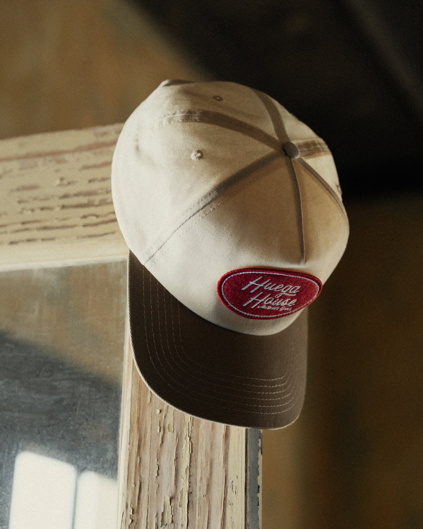 District | Khaki & Natural