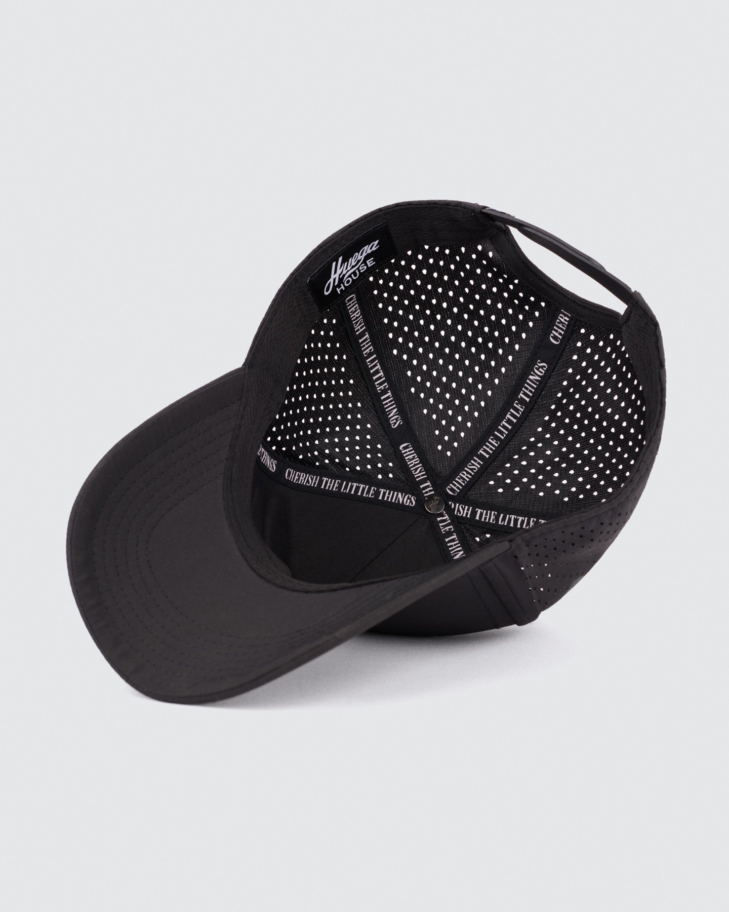 Huega House | Performance | Black