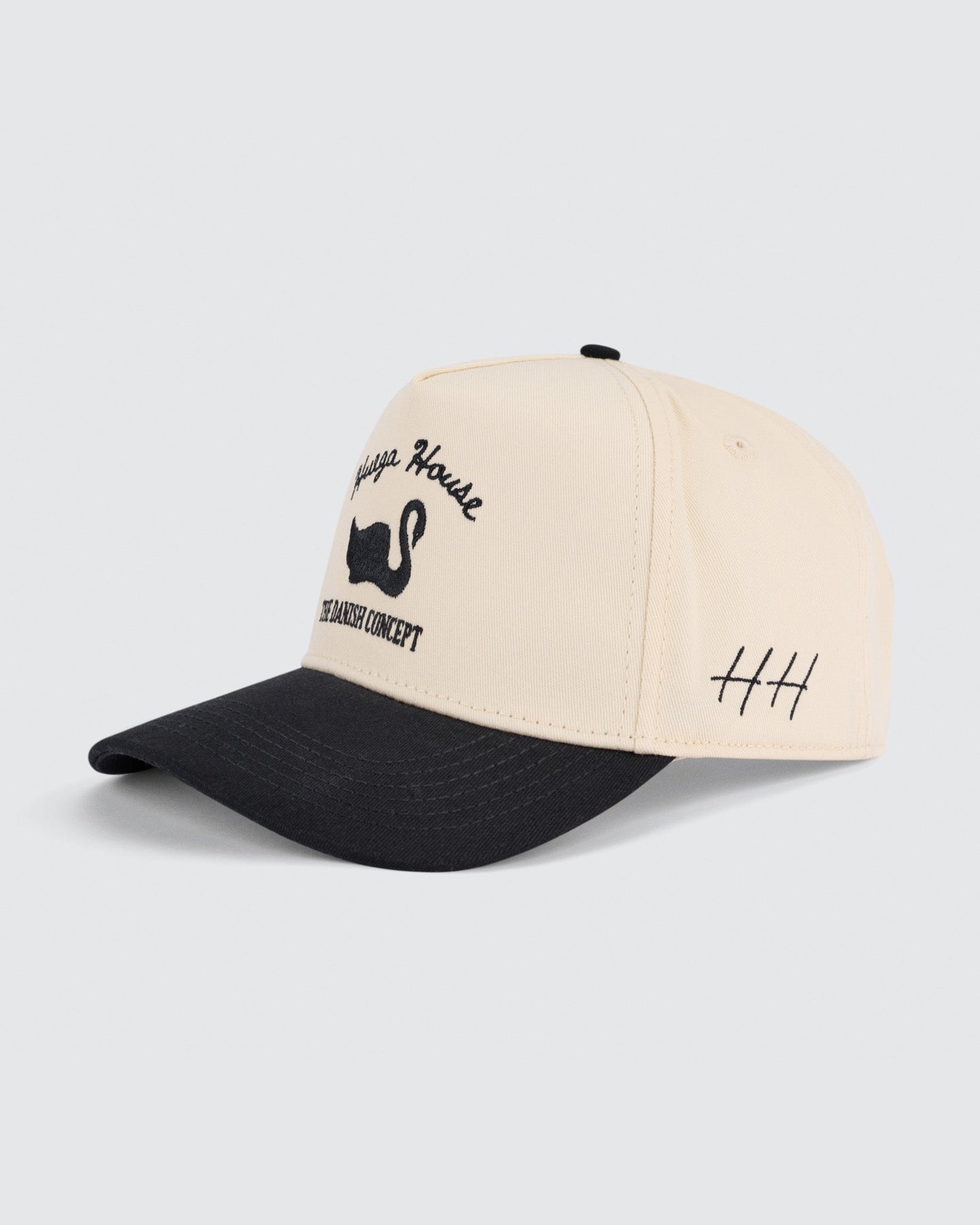 Huega House | Vintage Swan | Black & Natural Hat